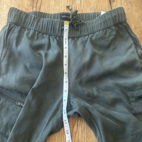 Banana Republic TENCEL CARGO JOGGER - Picture 5 of 7